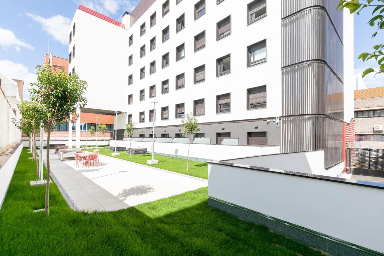 Micampus Xaudaro Student Residence Мадрид Екстер'єр фото